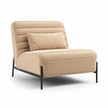 Moderne en comfortabele chaise longue met gestreepte bekleding